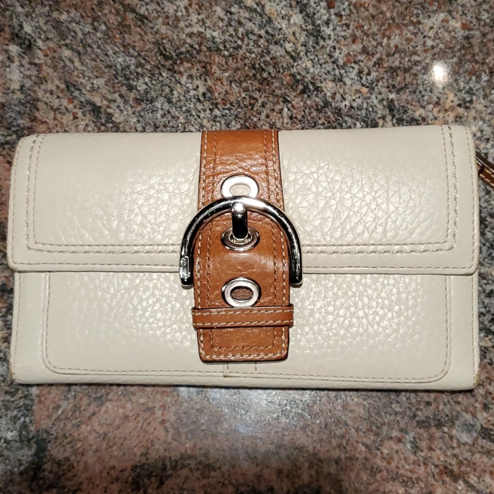 Coach trifold leathet wallet